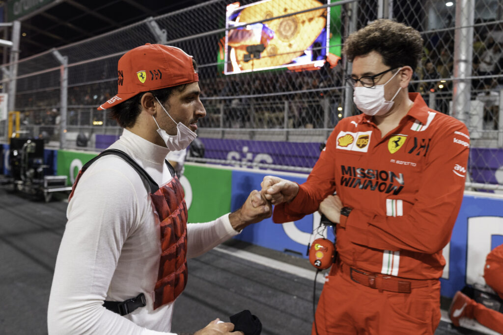Le futur de Sainz chez Ferrari discuté cet hiver