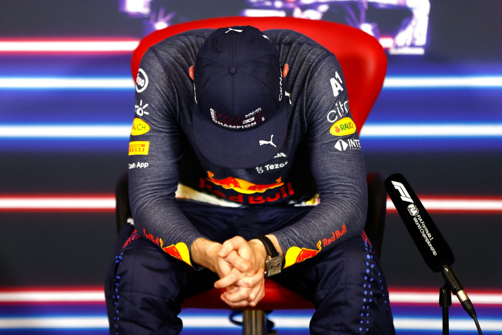 Verstappen a disputé des courses plus physiques qu’en 2020 cette saison
