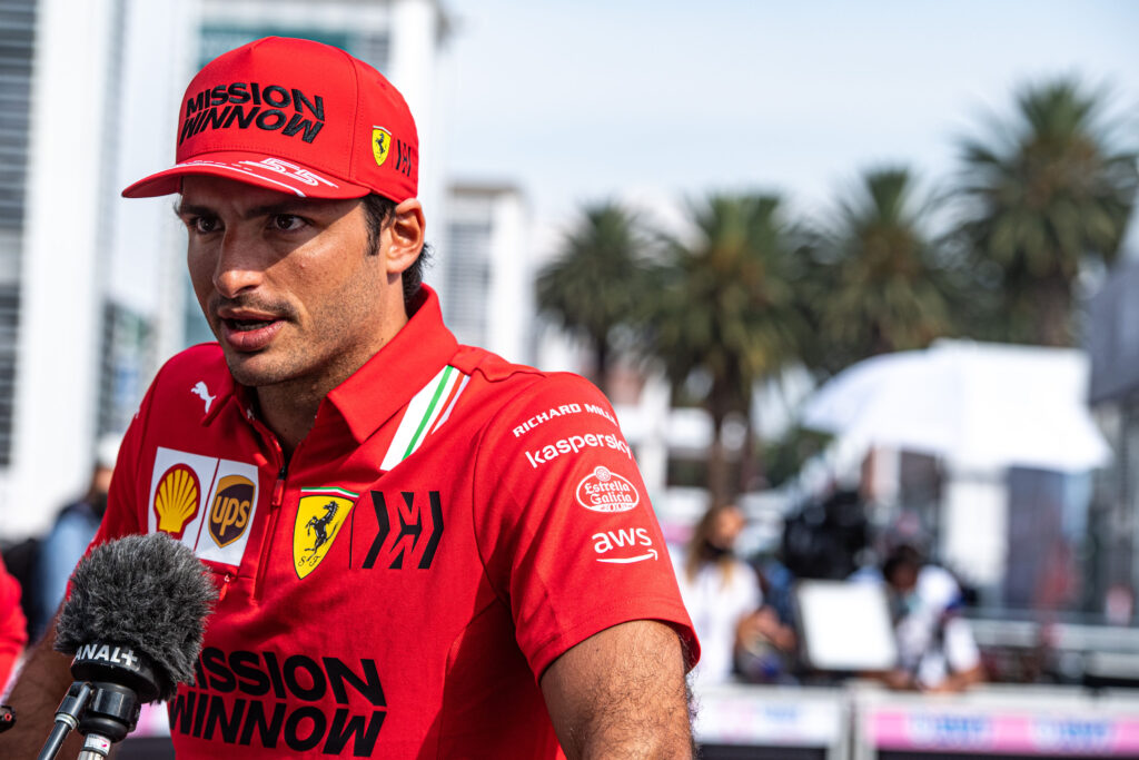 Helmut Marko voit Sainz capable de se battre pour le titre en 2022