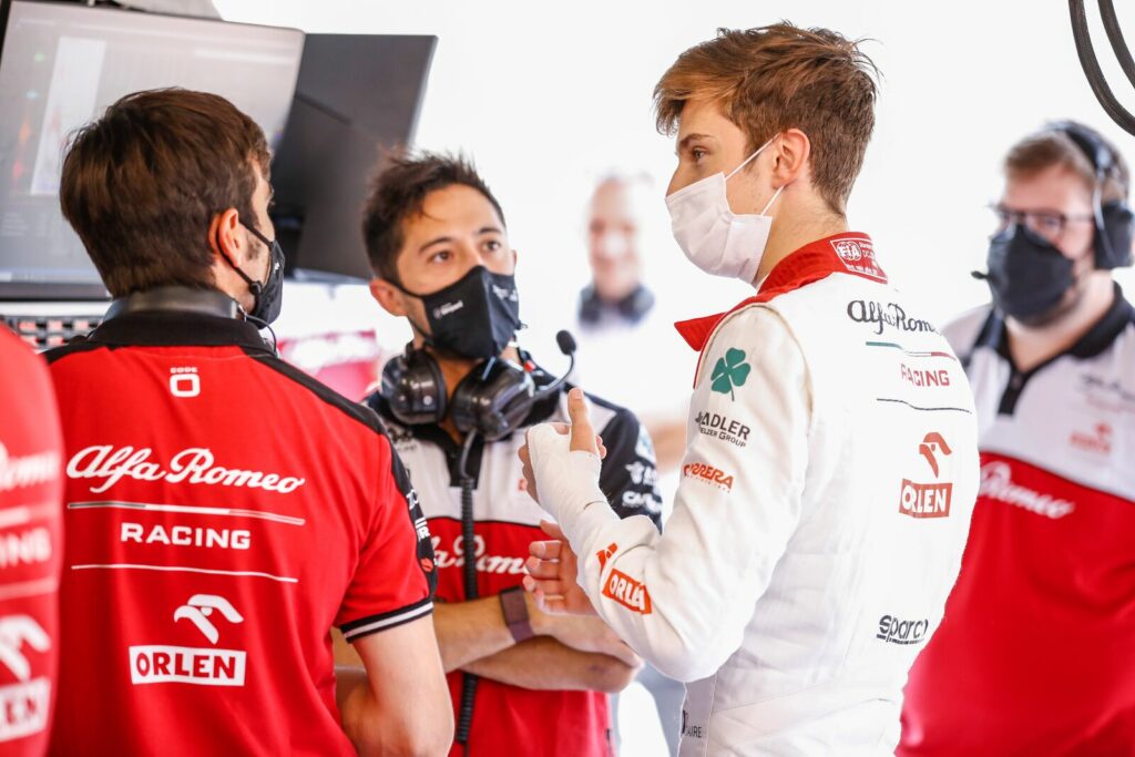 Des EL1 et des essais privés en F1 pour Pourchaire en 2022