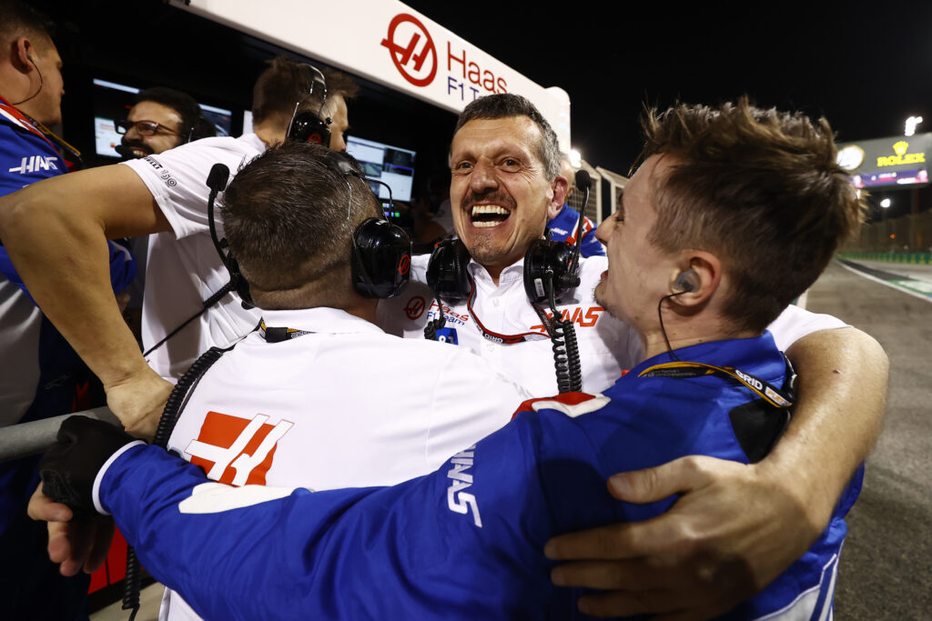 Vidéo : la joie chez Haas après la P5 de Magnussen à Bahreïn