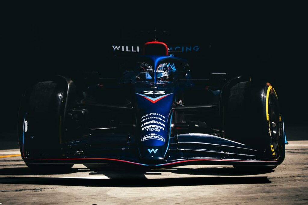Williams et McLaren enfreignent le couvre-feu à Bahreïn