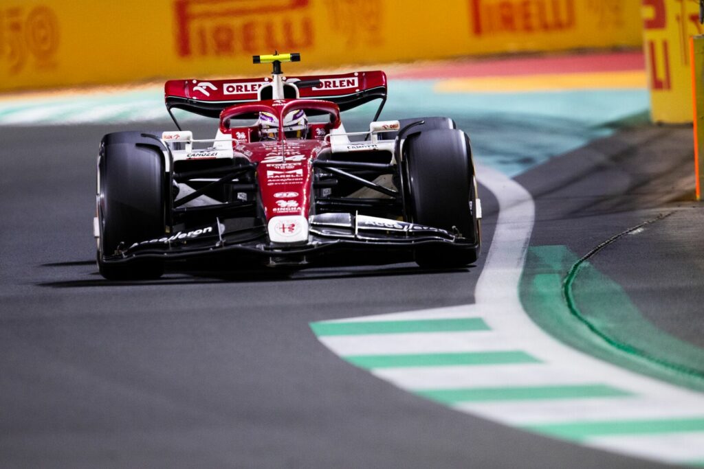 Zhou a connu le même problème qu’à Bahreïn au départ à Djeddah