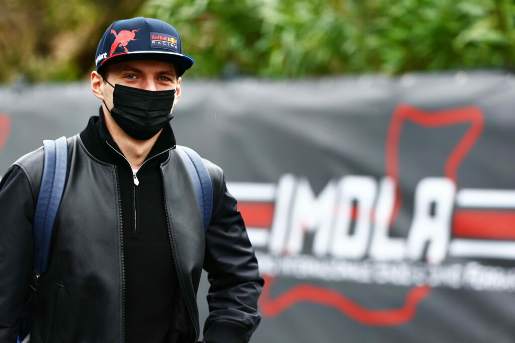 Combattre avec Leclerc est « naturel » pour Verstappen