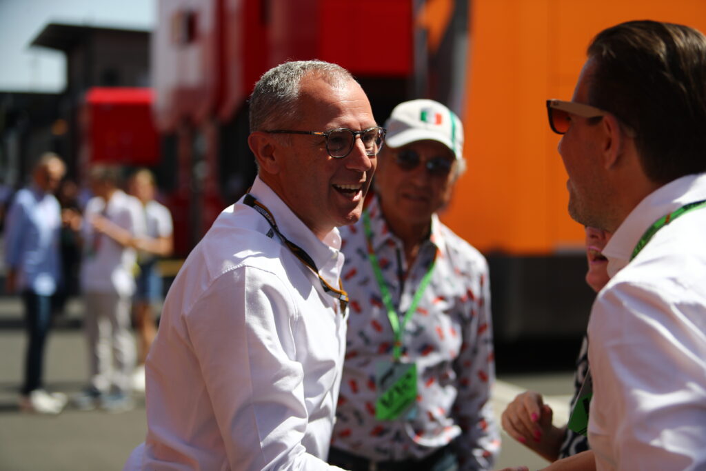 Le PDG de la F1 prédit un championnat très serré et le retour de Mercedes