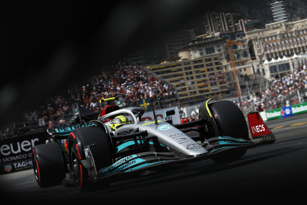 Drapeau rouge, mauvais mode moteur…Hamilton ne pouvait pas faire mieux que P8