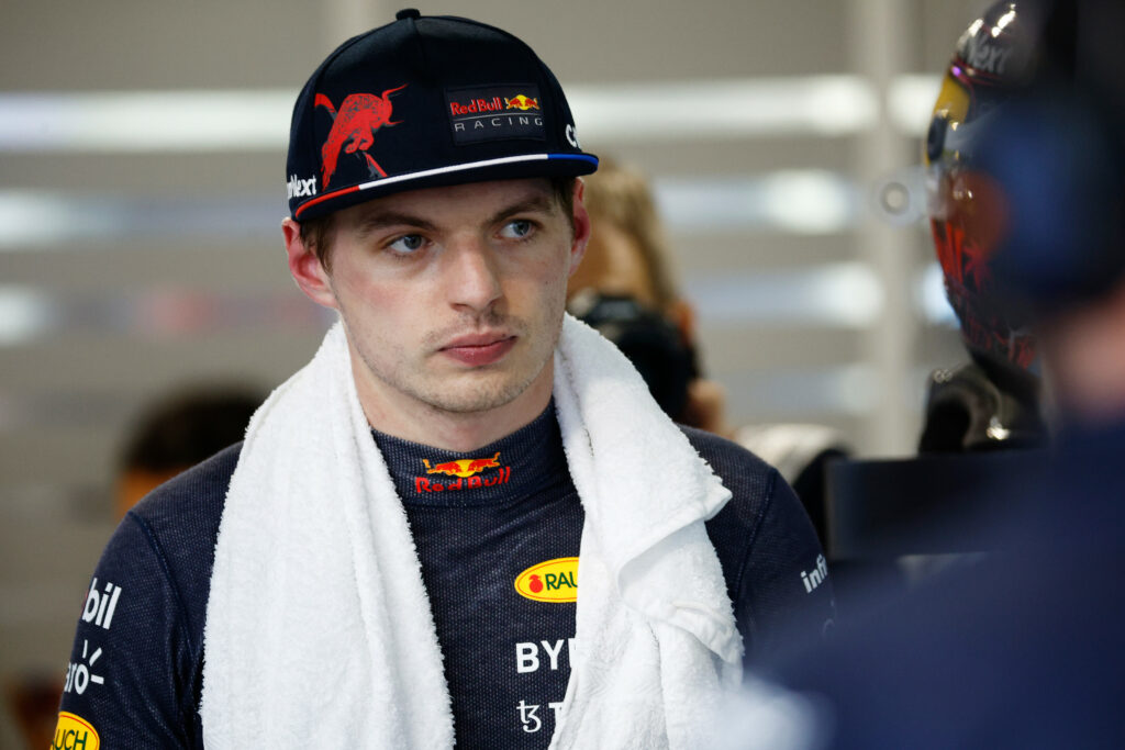 Verstappen au garage ce vendredi à cause d’un problème hydraulique sur sa F1