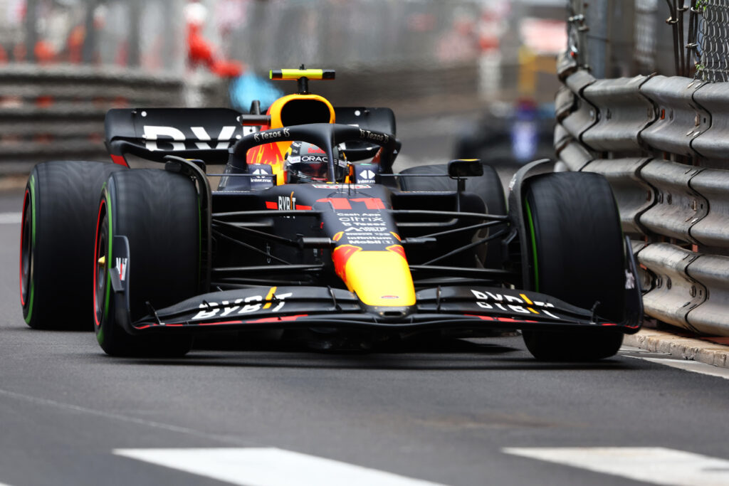 Sergio Perez remporte un GP de Monaco perturbé par la pluie