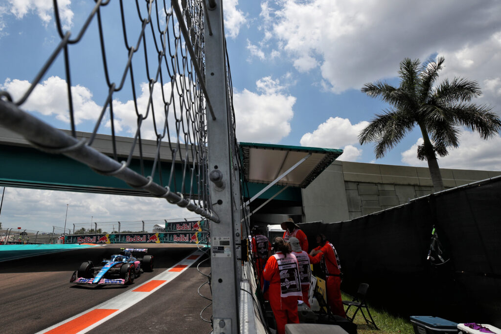 Ocon veut rendre les barrières plus sûres pour les pilotes de F1 au virage 14 de Miami