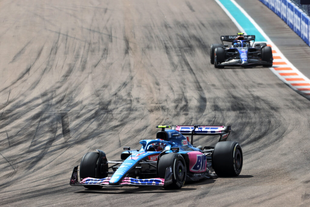 Ocon remercie ses mécanos, « les vraies stars » du week-end à Miami