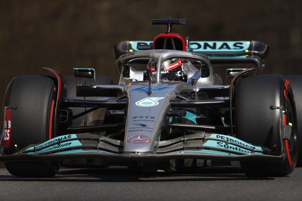 Russell ne peut que constater l’énorme avance de Ferrari et Red Bull à Bakou