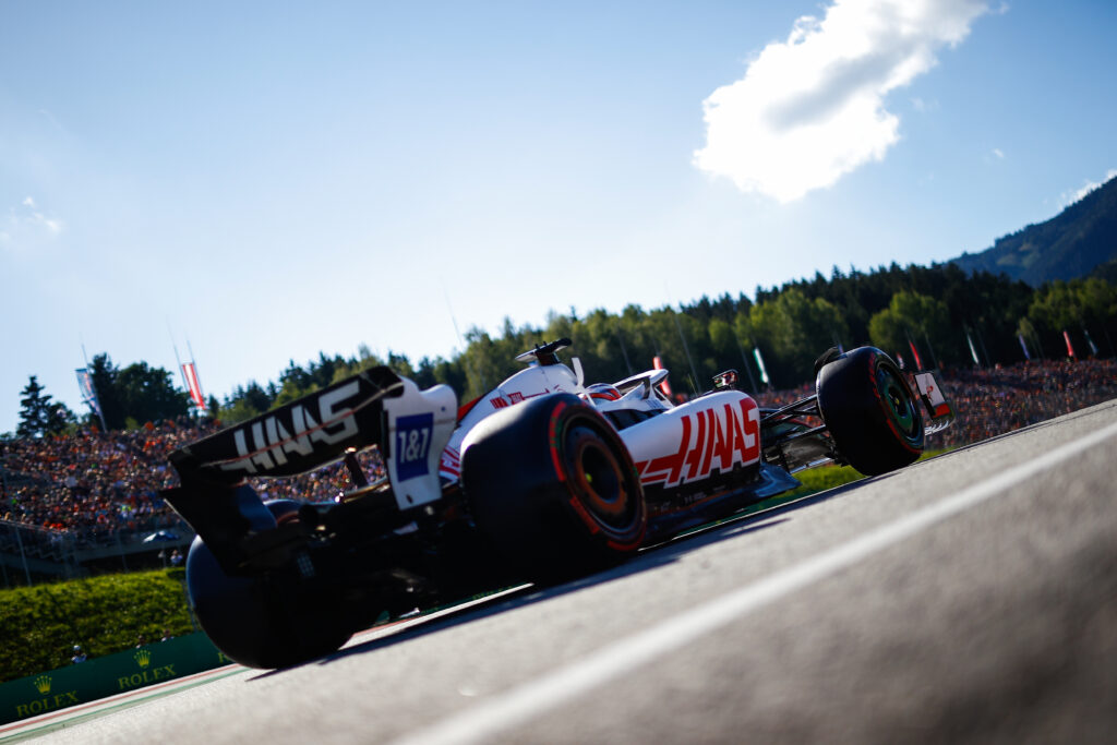Haas F1 creuse l’écart avec AlphaTauri au championnat constructeurs