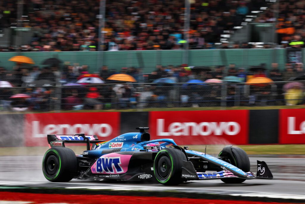 Alonso rate le top 5 en qualifications à cause d’une batterie à moitié vide