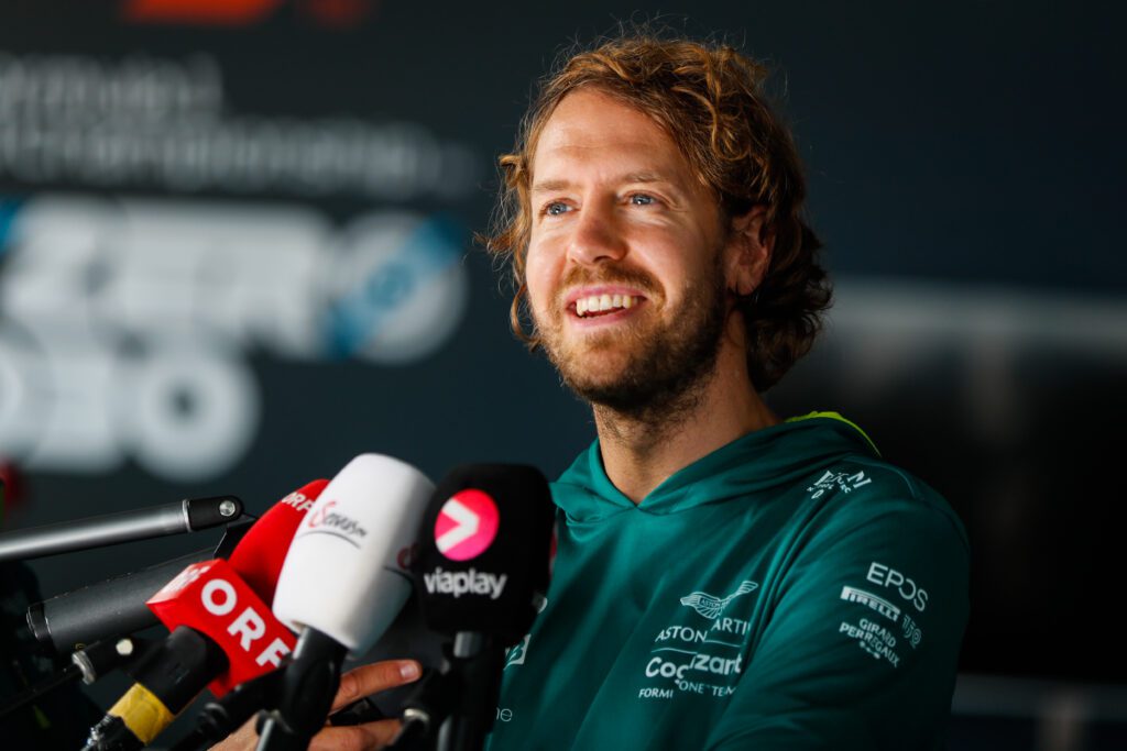 Sebastian Vettel nie les rumeurs le liant à l’équipe McLaren