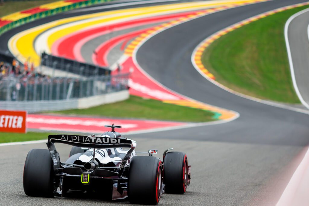 A quelle heure est programmé le départ du GP F1 de Belgique ce dimanche?