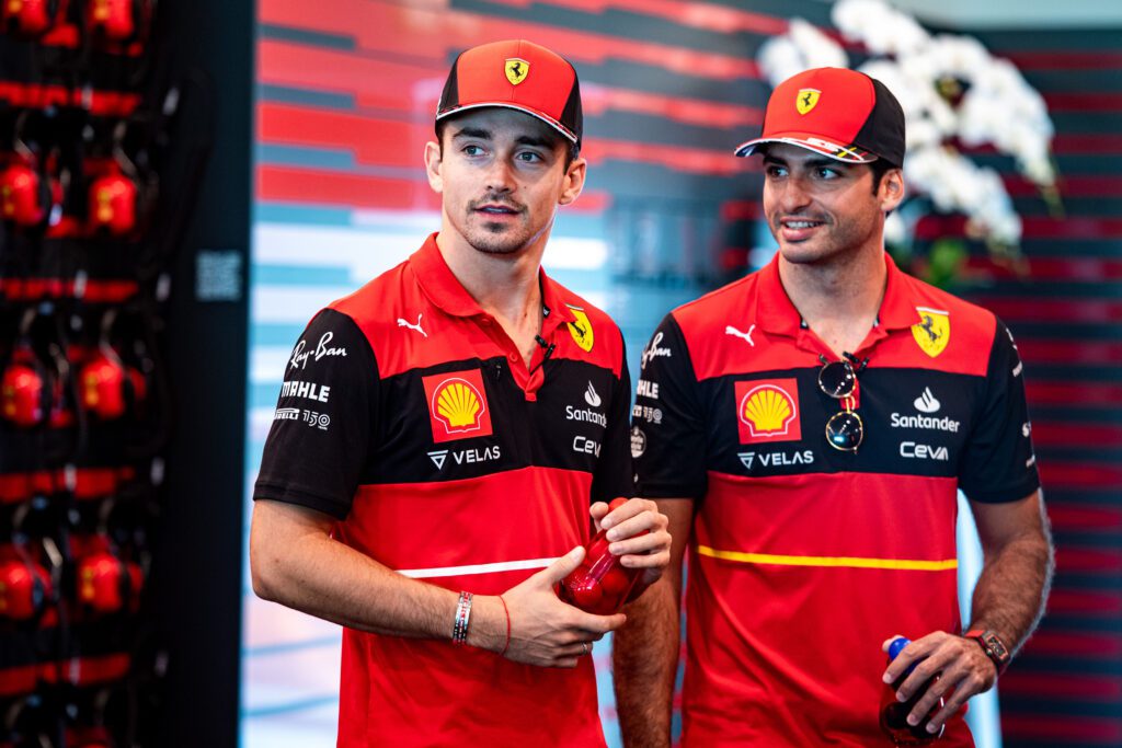 Les pilotes Ferrari minimisent leurs chances à Singapour