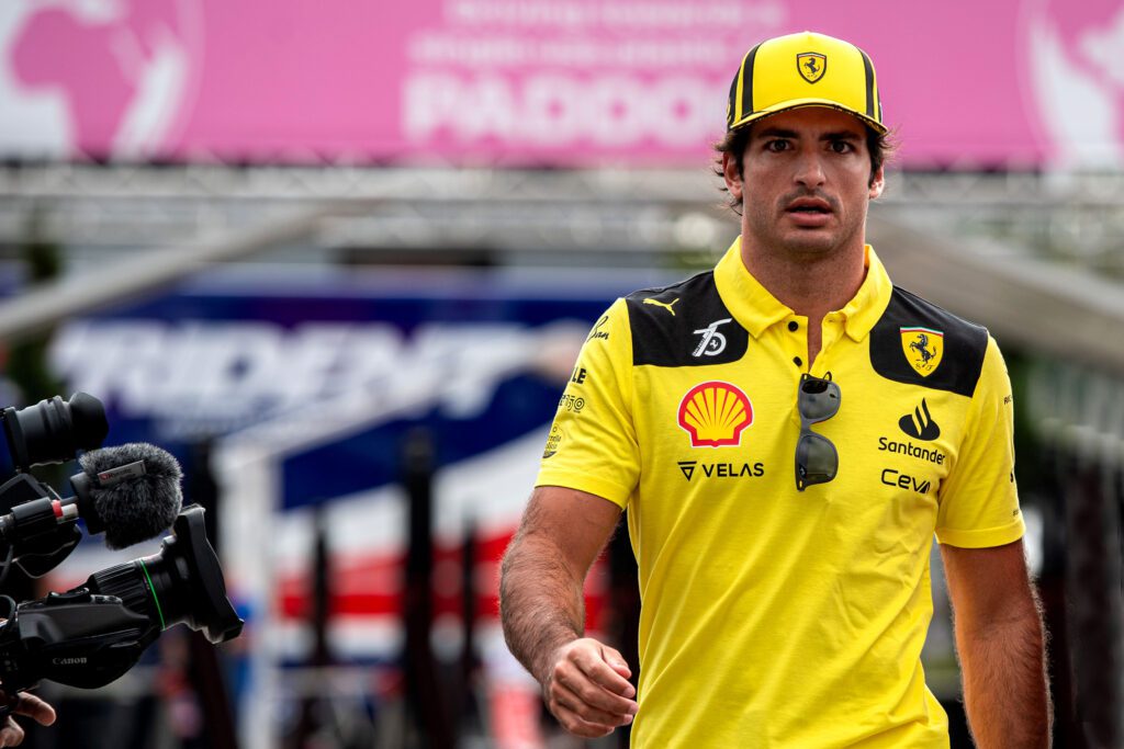 Pénalisé sur la grille de départ à Monza, Sainz va aider Leclerc en qualifications