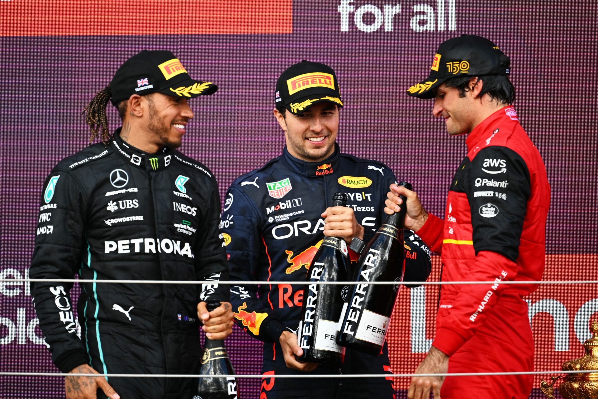 Sainz : Avec l’arrivée d’Hamilton, les chances de titre de Ferrari ne peuvent que s’accroître