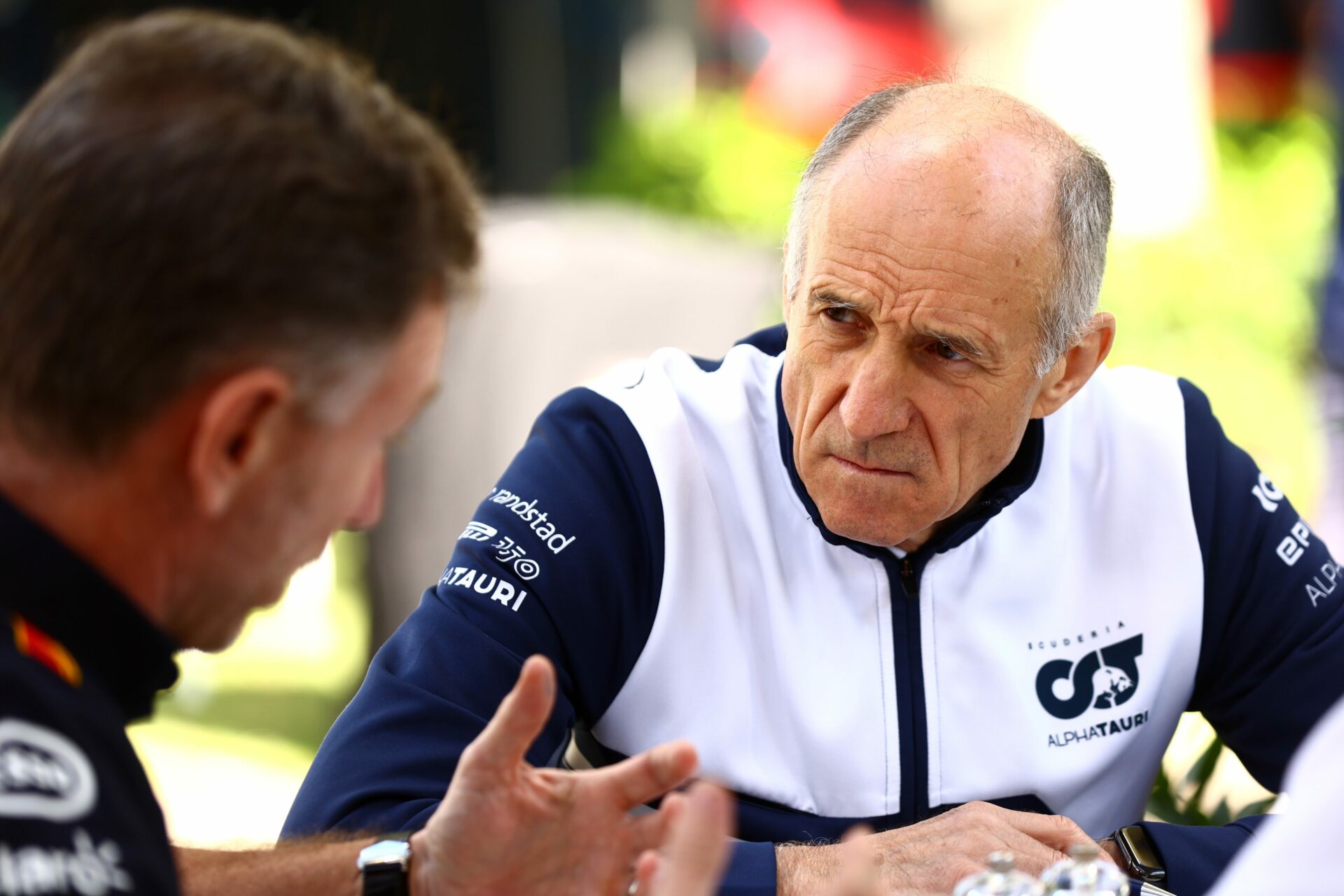 Franz Tost voit Verstappen, Leclerc et Russell se battre pour le titre en F1 en 2023