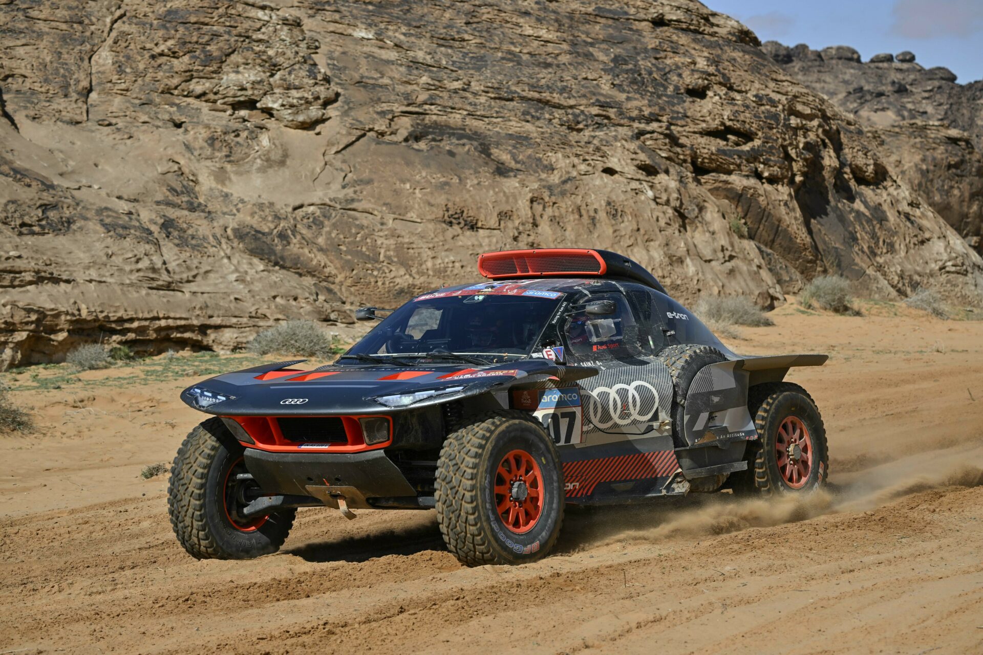 Comment Carlos Sainz a failli faire pénaliser son père au Dakar