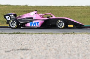 Abbi Pulling en tête des essais de pré-saison de la F1 Academy