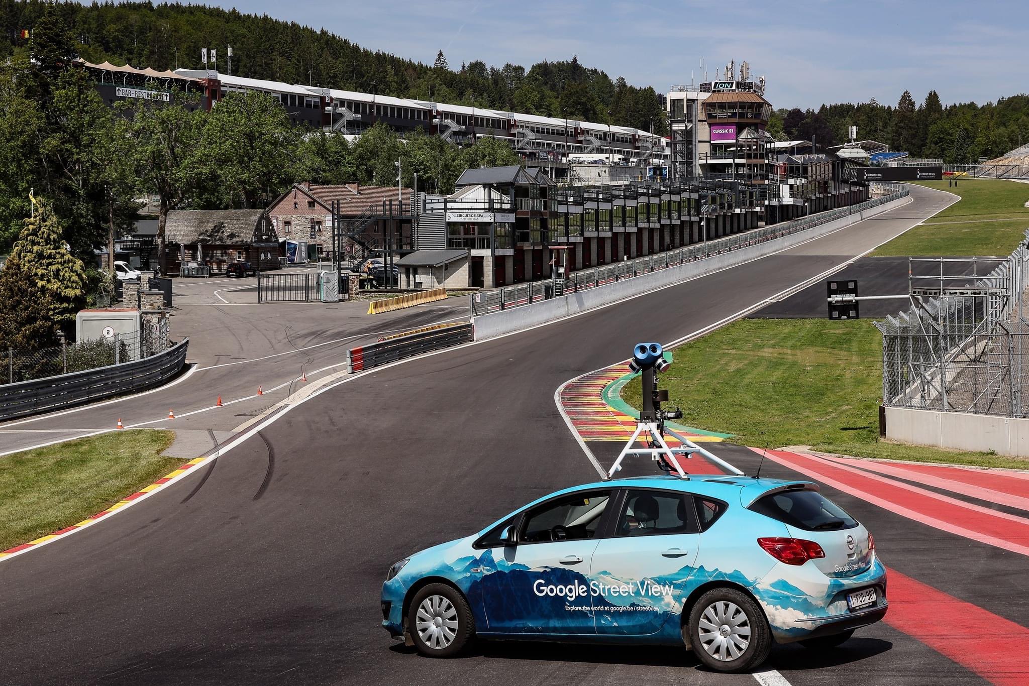 Un drôle d’engin sur le circuit de Spa Francorchamps en Belgique