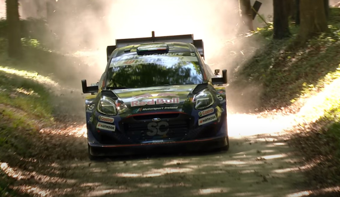 Liam Lawson au volant d'une WRC