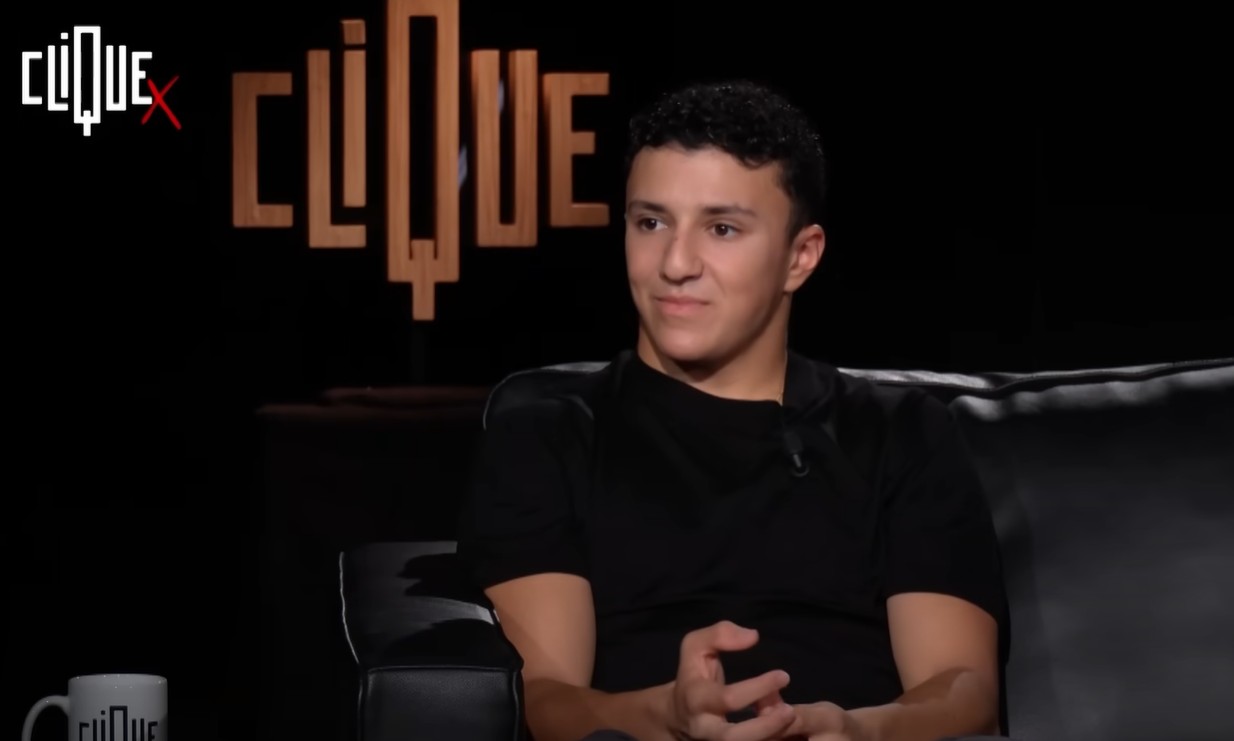 Isack Hadjar dans le programme Clique