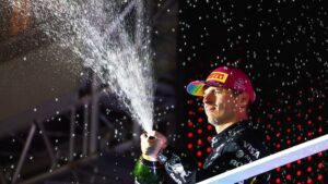 Verstappen veut des explications après une course en mode « survie » à Singapour