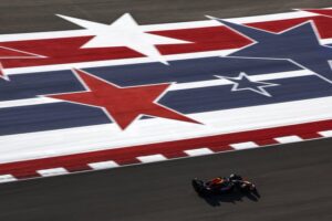 Verstappen signe la pole à Austin et maintient la pression dans la course au titre